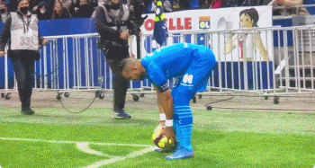 太阳报：雷德克纳普价值500万英镑的住宅遭遇入室盗窃