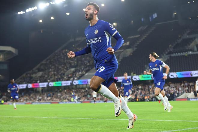 贝克汉姆：梅西总能创造机会；作为老板看比赛真的很煎熬