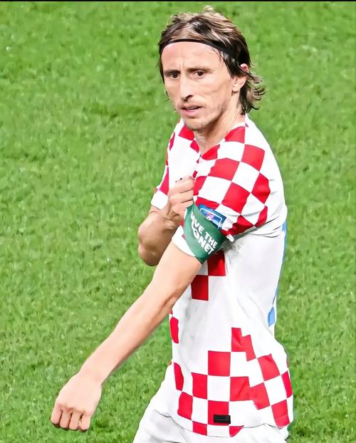 英超球员专访：凯恩谈赛季目标,