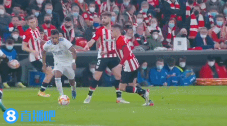 阿根廷队训练吸引20085名球迷观看，梅西获赠埃尔切10号球衣