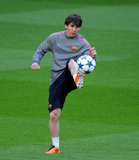 火箭哈登末节三分连续命中